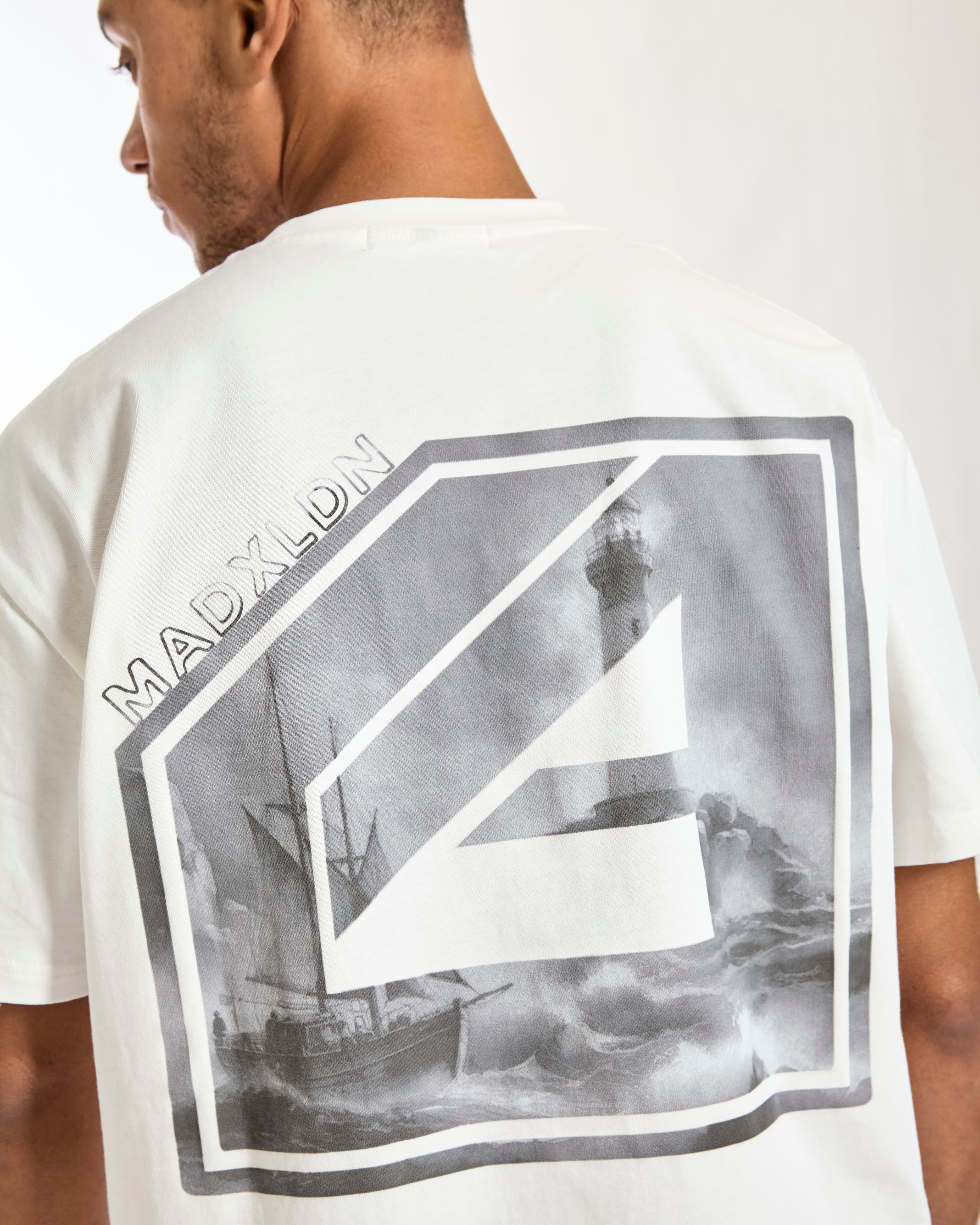 GoBoy Capsized - Oversized T-Shirt